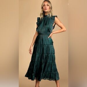 NWT Lulus Take a Glance Emerald Green Tiered Mock Neck Midi Dress Women’s Large